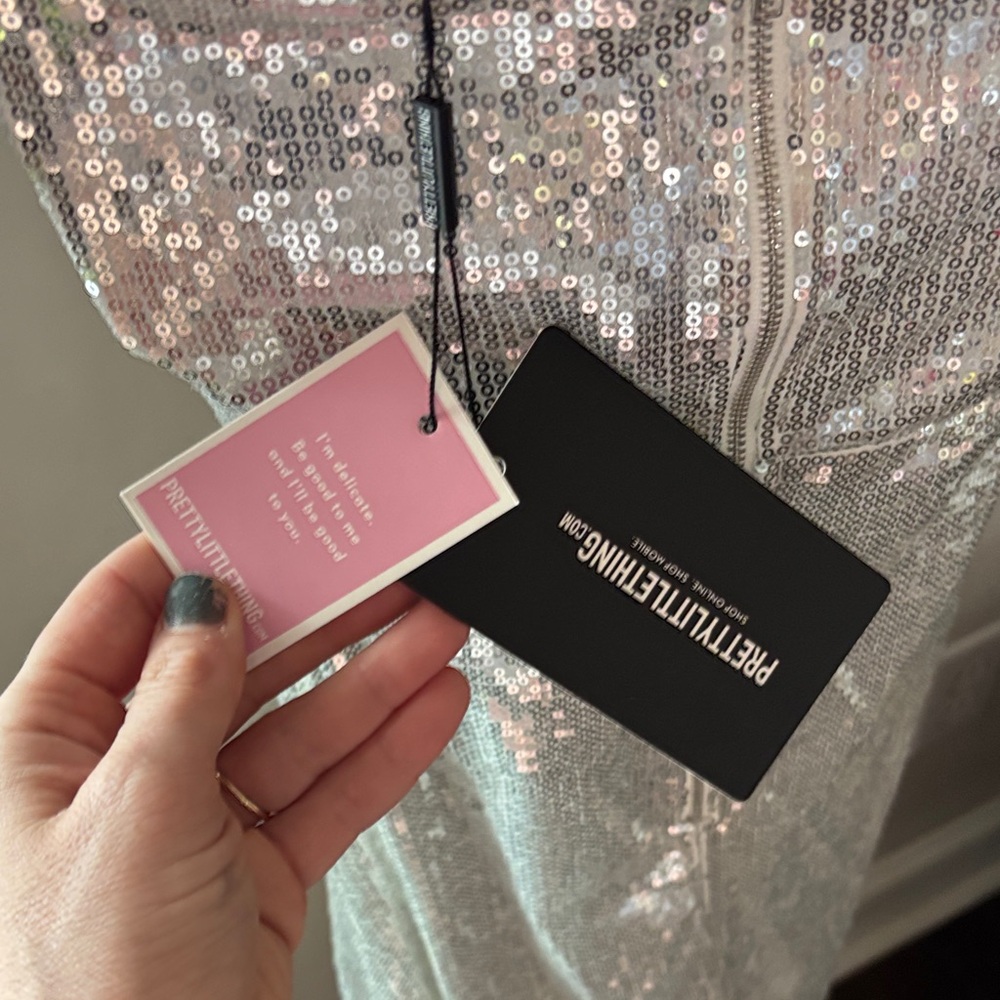 NWT PrettyLittleThing Silver Sequin Off-Shoulder Prom Dress - Picture 10 of 11